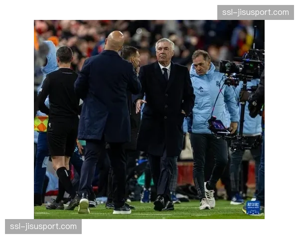 维尼修斯接受专访：解读在安切洛蒂体系下如何成为反击第一爆点