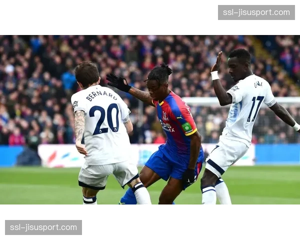 里昂俱乐部主席奥拉确认拉卡泽特将在新赛季继续留队效力